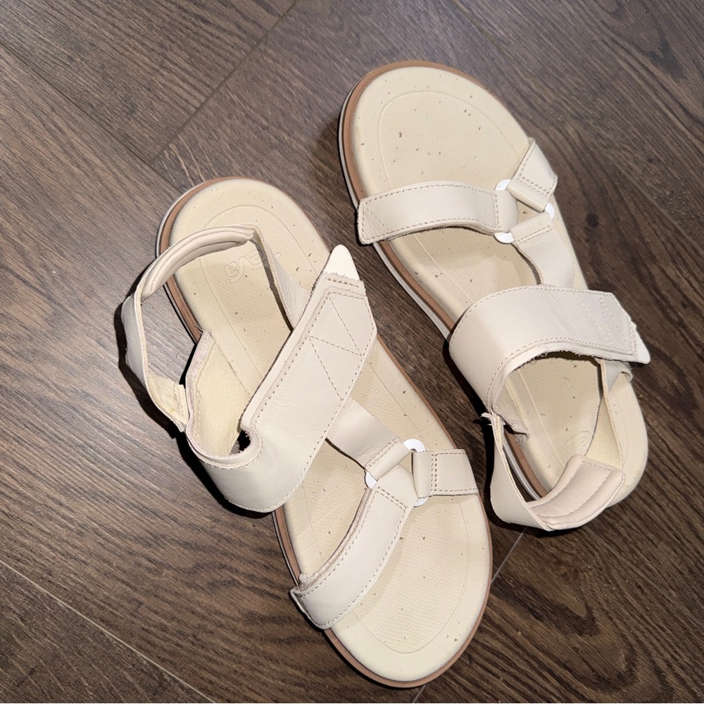 Teva Women's Tan Sandals